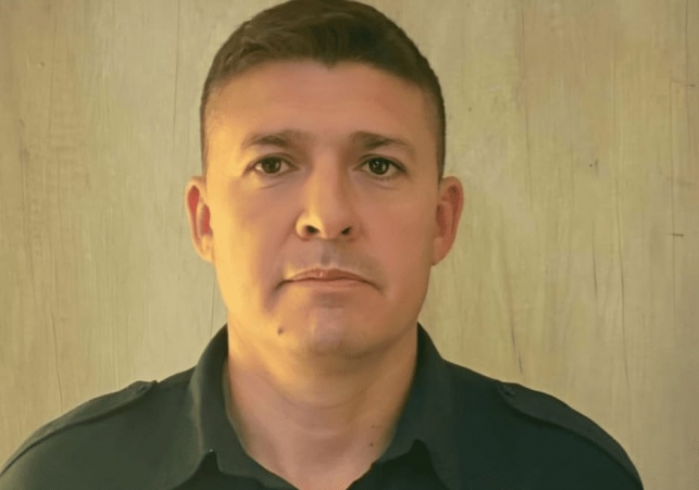 POLICÍA RENATO FUENTES